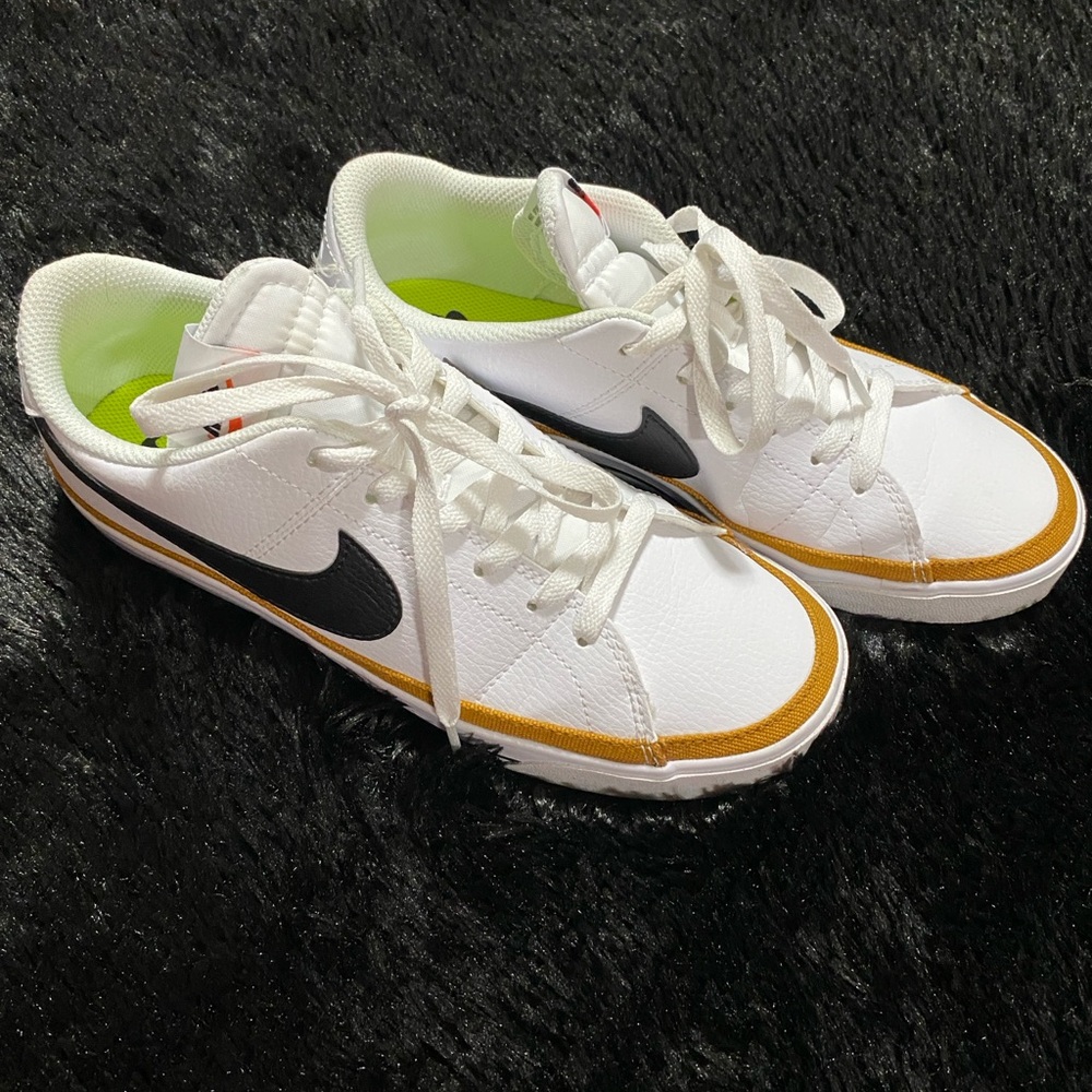 Nike Court Legacy Sneakers